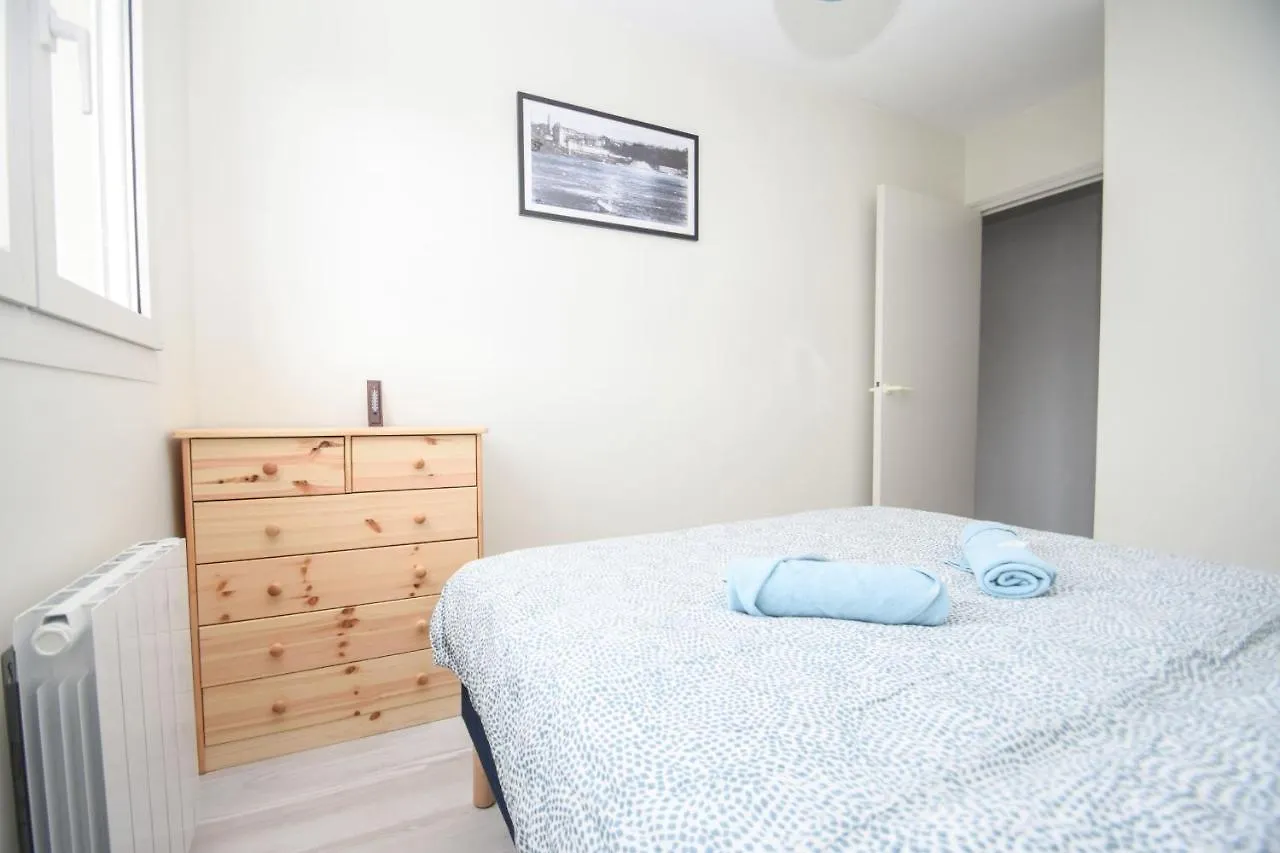 T3 Refait A Neuf Place Duclos Coeur De Dinan Apartment